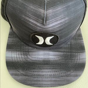 HURLEY SNAPBACK HAT